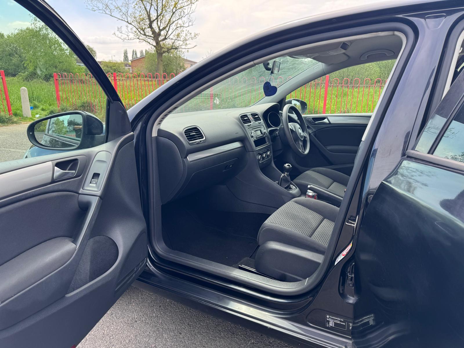 VOLKSWAGEN GOLF S